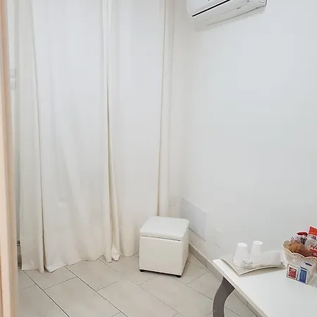 La Casetta Pati Bed and Breakfast Λέτσε