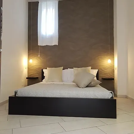 La Casetta Pati Bed and Breakfast Λέτσε